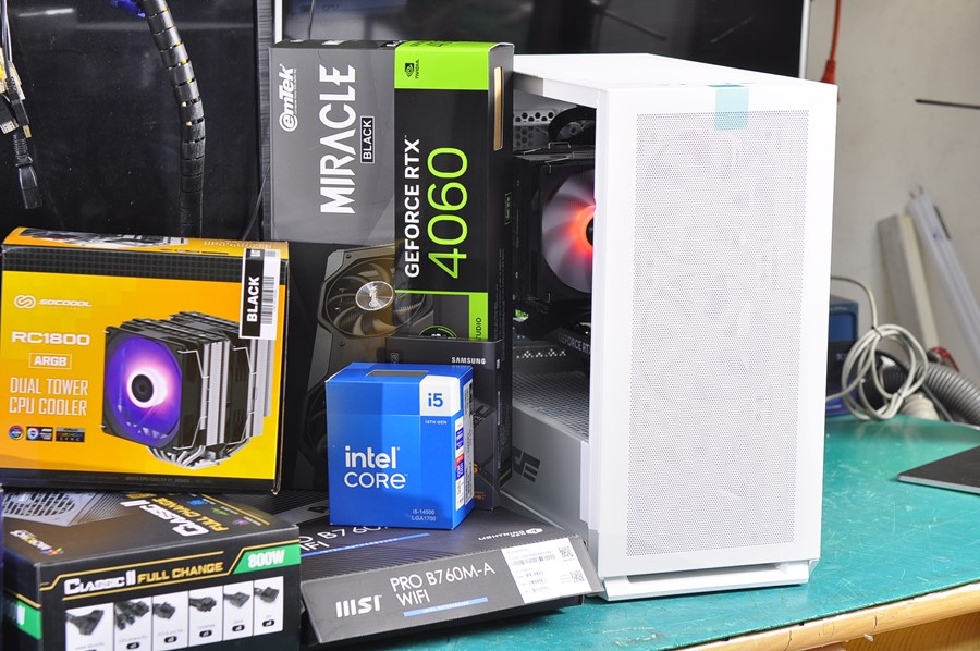 이엠텍 GeForce RTX 4060 MIRACLE BLACK D6 8GB
